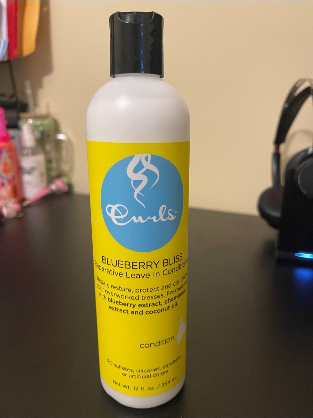 Blueberry Bliss Reparative Leave-In Conditioner - Yellow/Blue